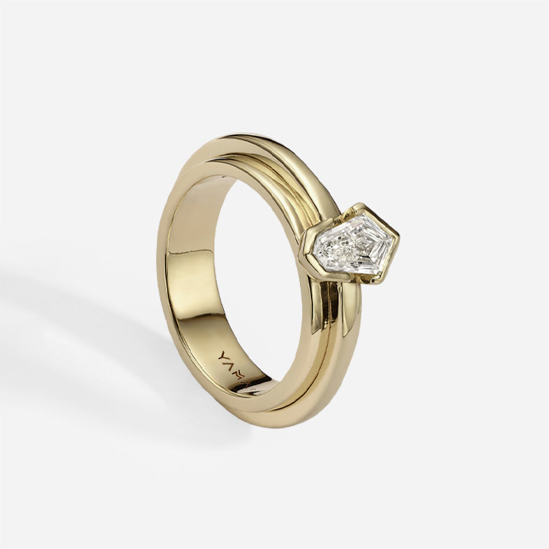 Le Pyramid | Kite Diamond