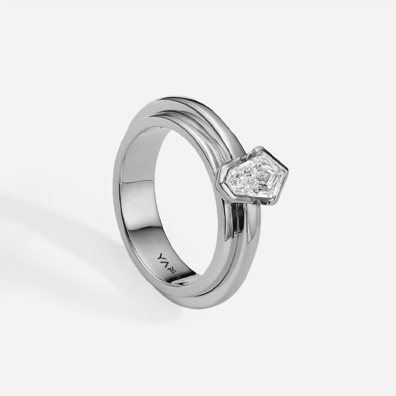 Le Pyramid | Kite Diamond