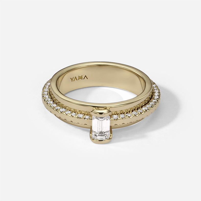 Le Pyramid | Emerald Cut & Hidden Pavé