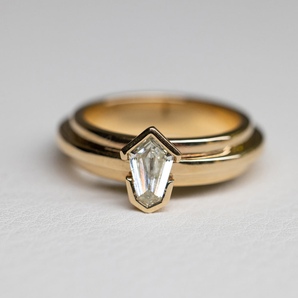 Le Pyramid | Kite Diamond