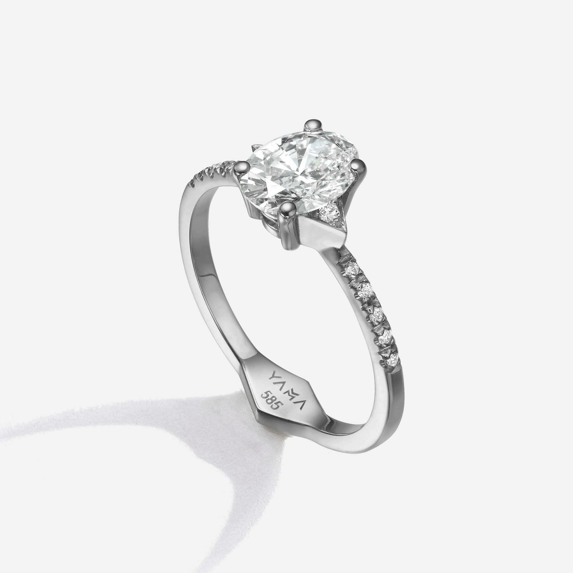 The Illusion | Oval Pavé