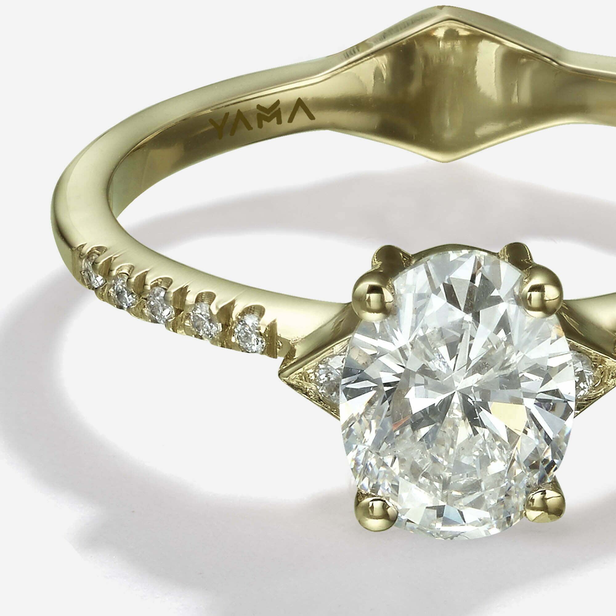 The Illusion | Oval Pavé