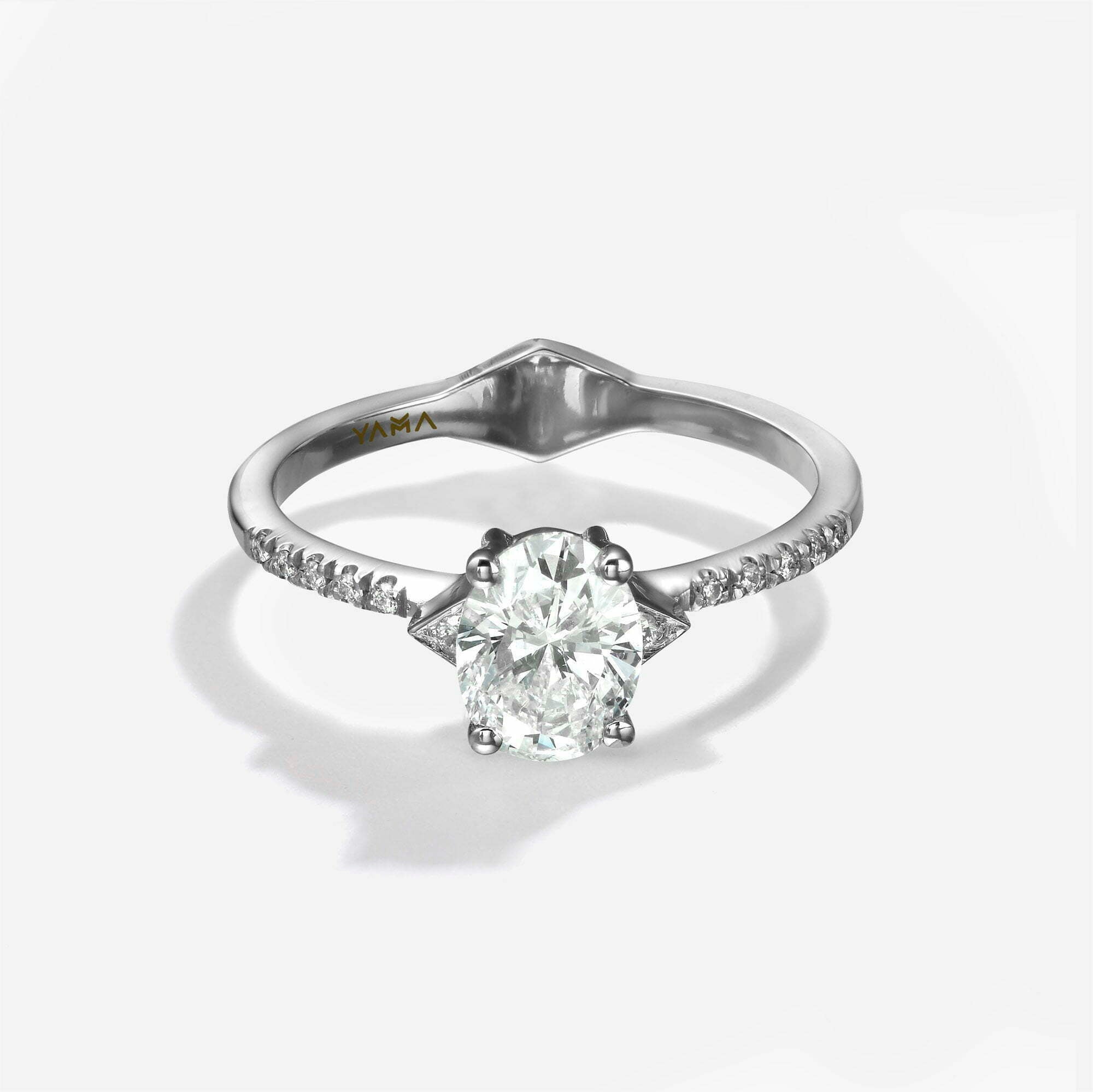 The Illusion | Oval Pavé