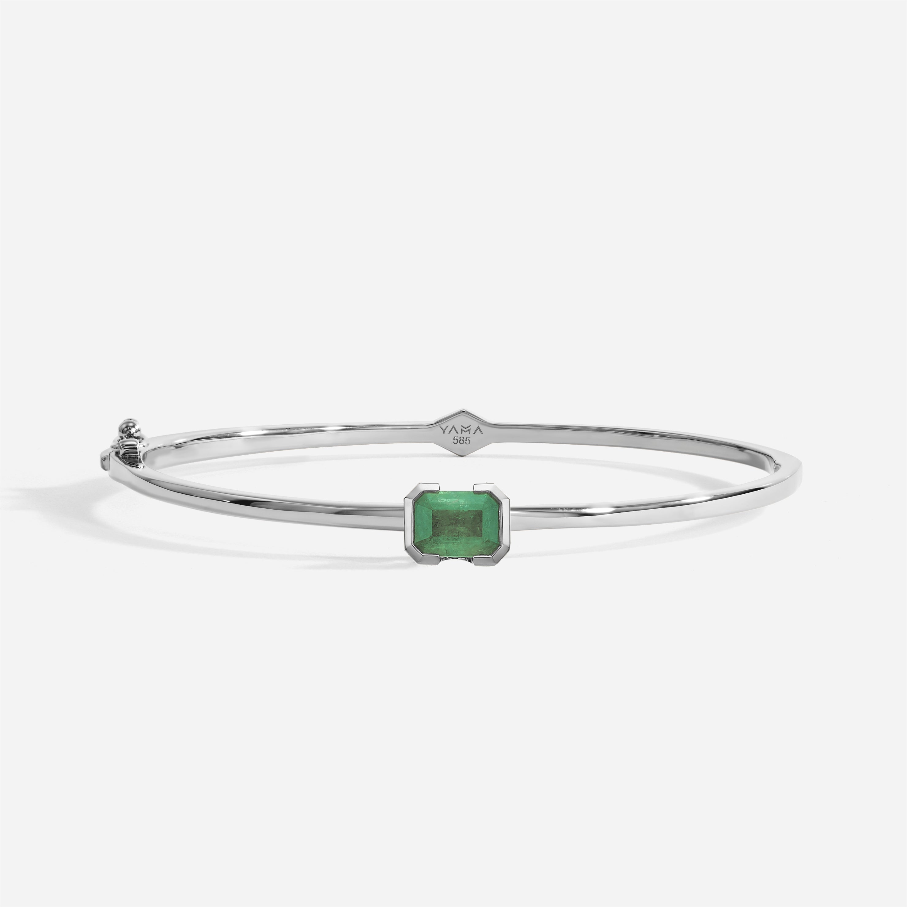 The Kiss Cuff | Emerald Radiant