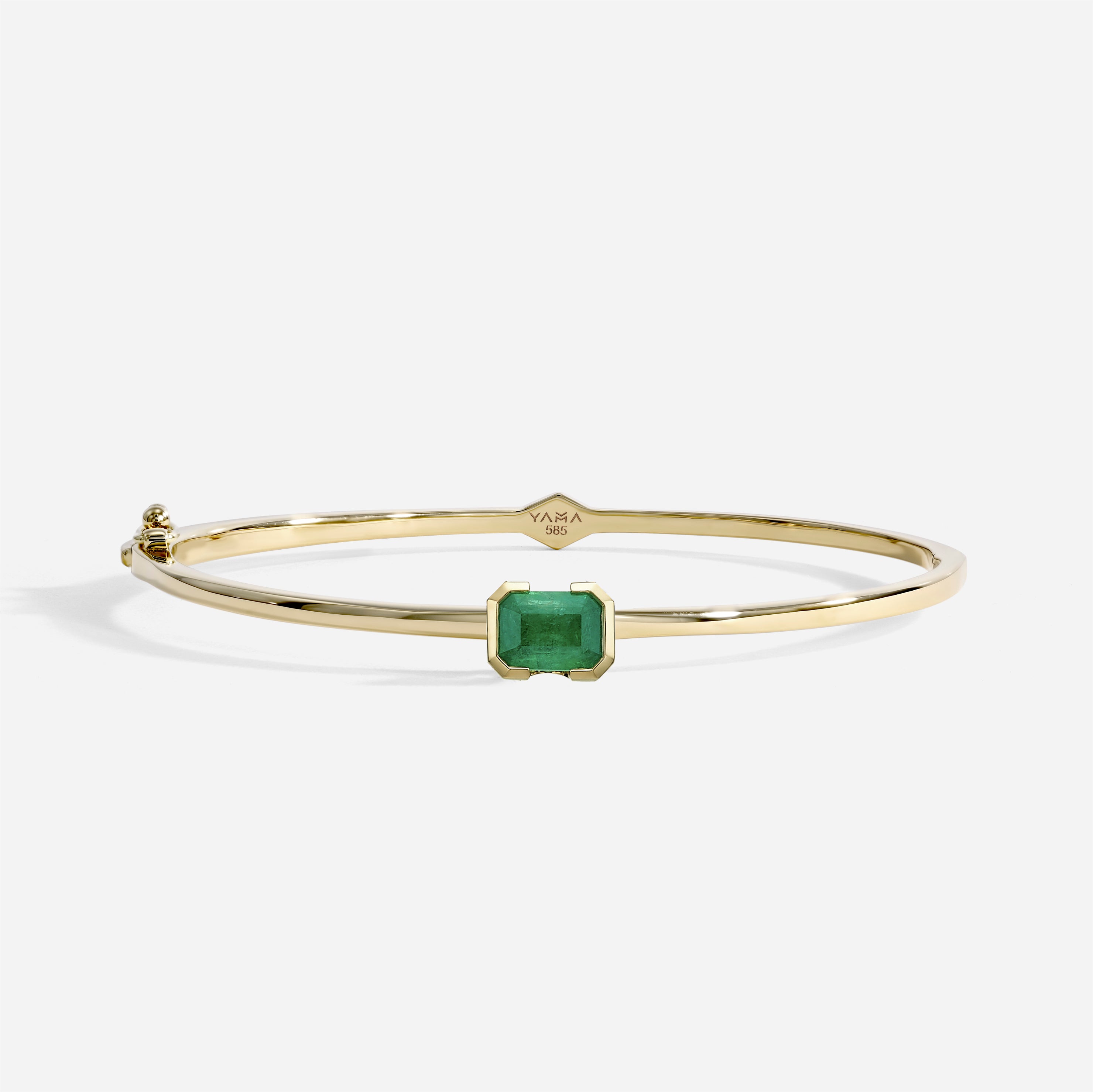 The Kiss Cuff | Emerald Radiant