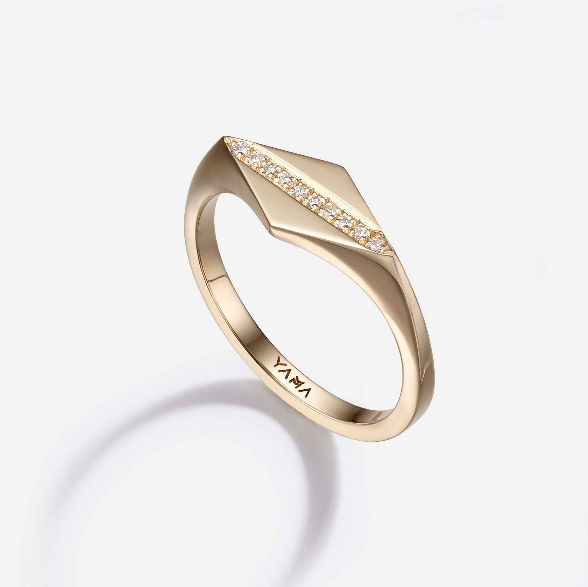Jägger Signet Ring | Pavé