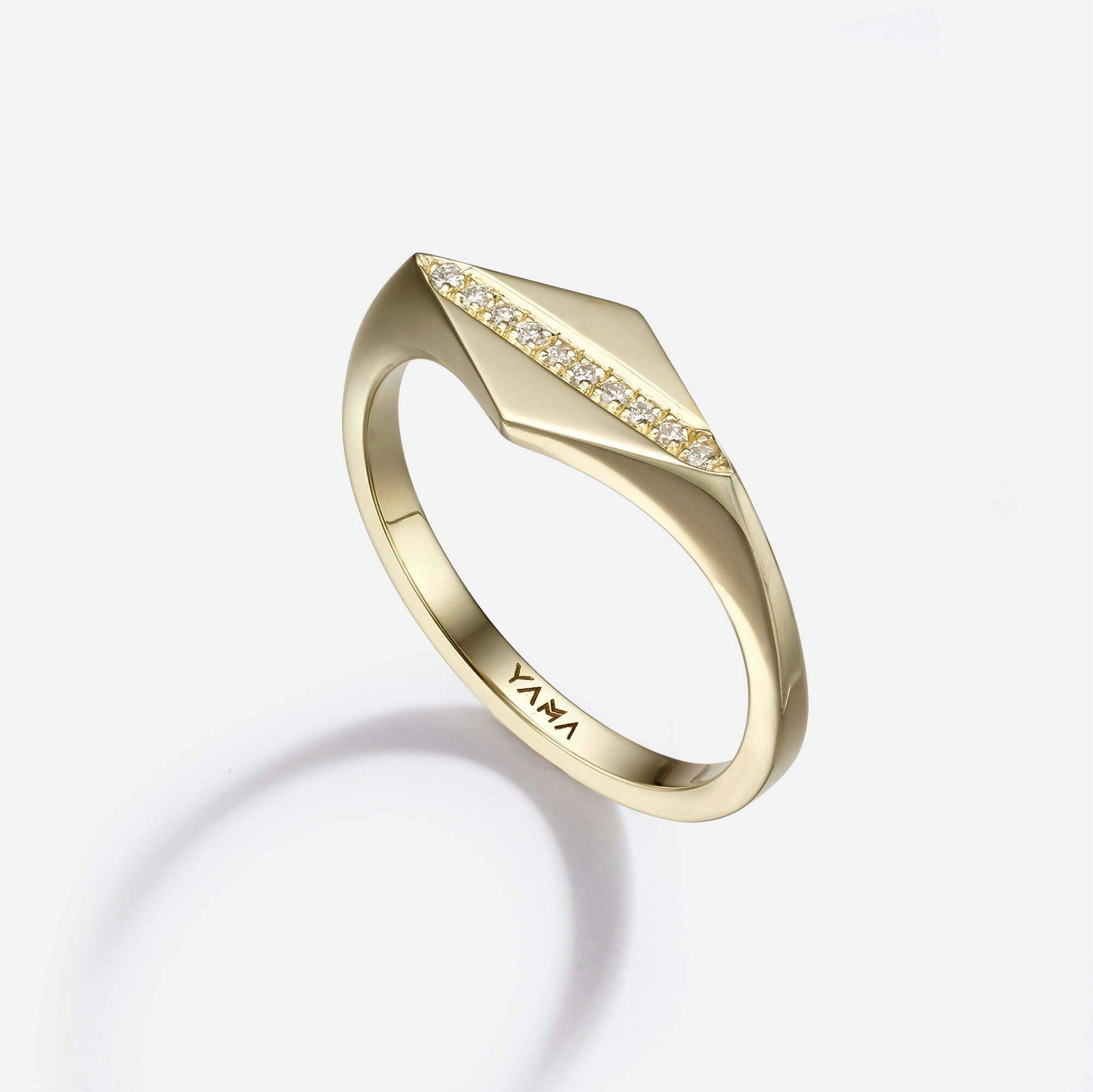 Jägger Signet Ring | Pavé