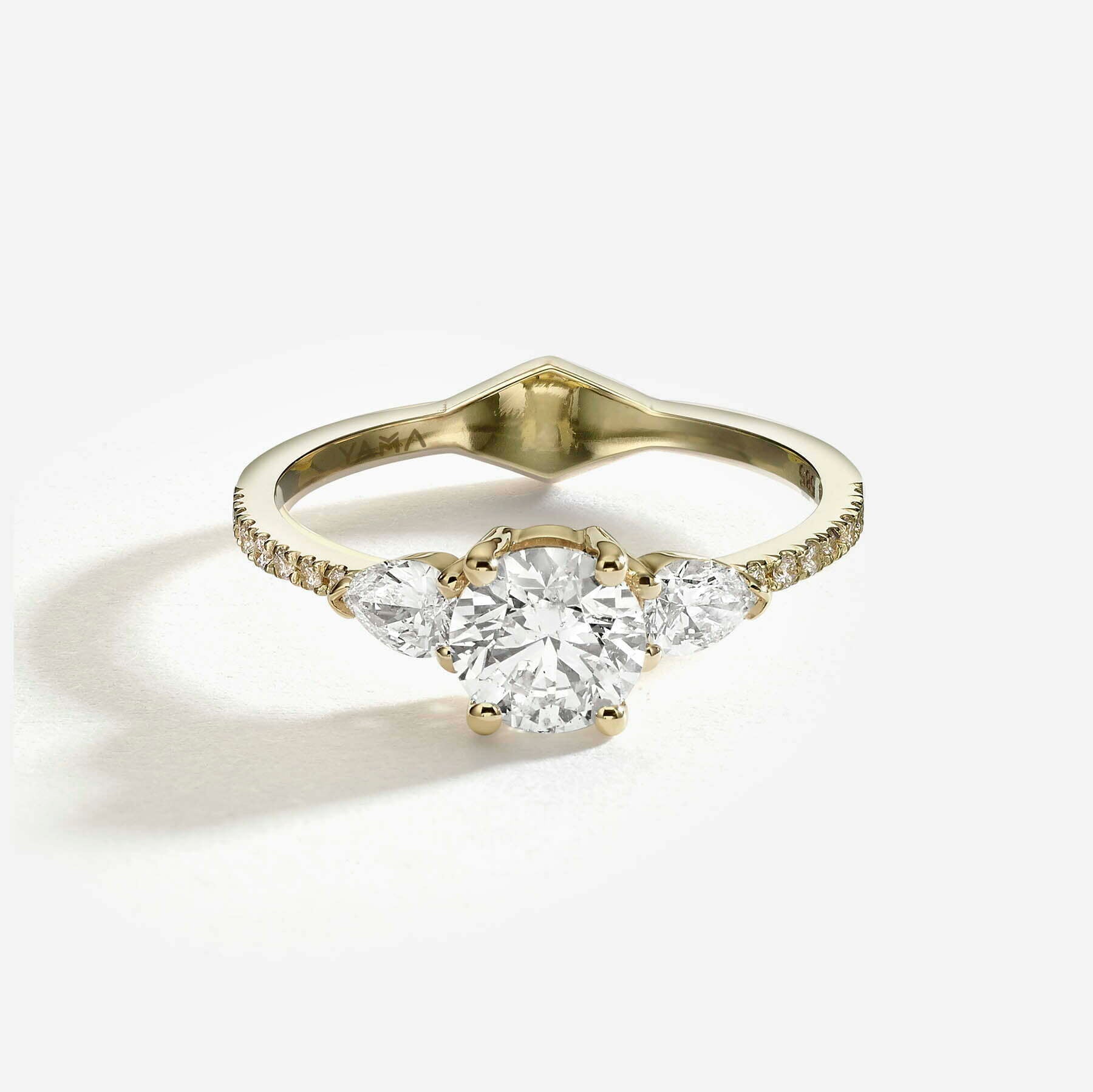 The Brilliant & Pears | Pavé