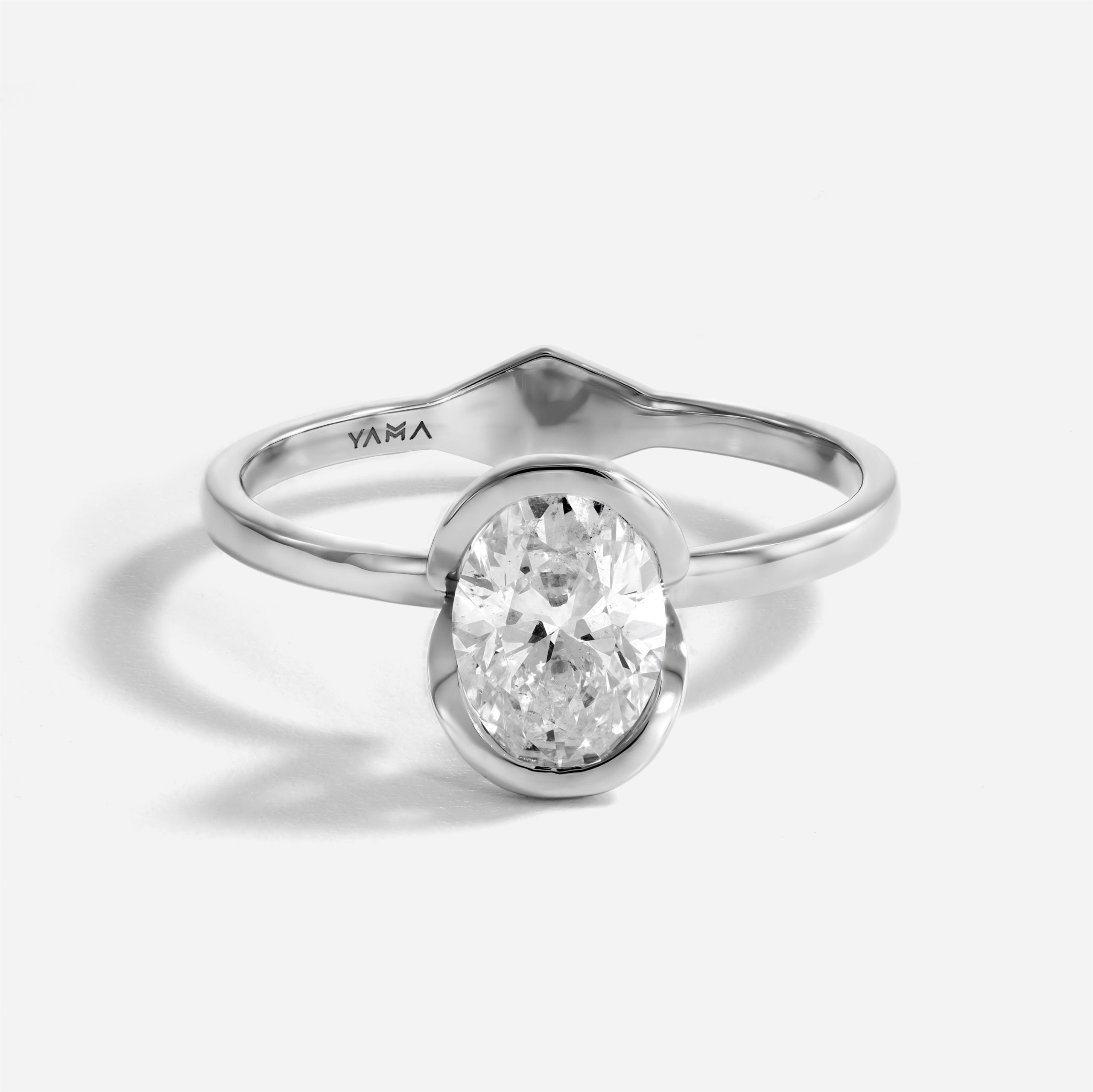 The Kiss Ring | Oval