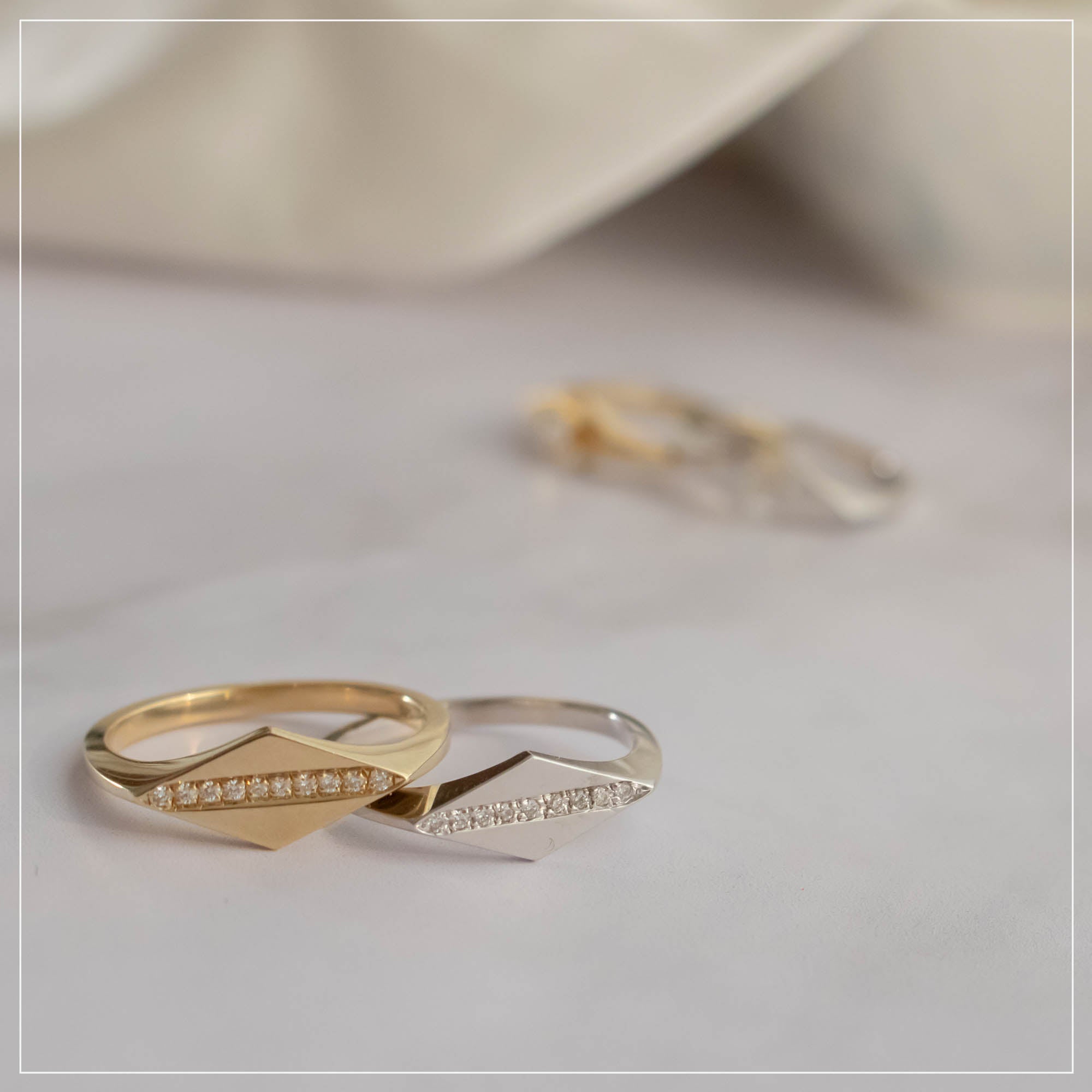 Jägger Signet Ring | Pavé