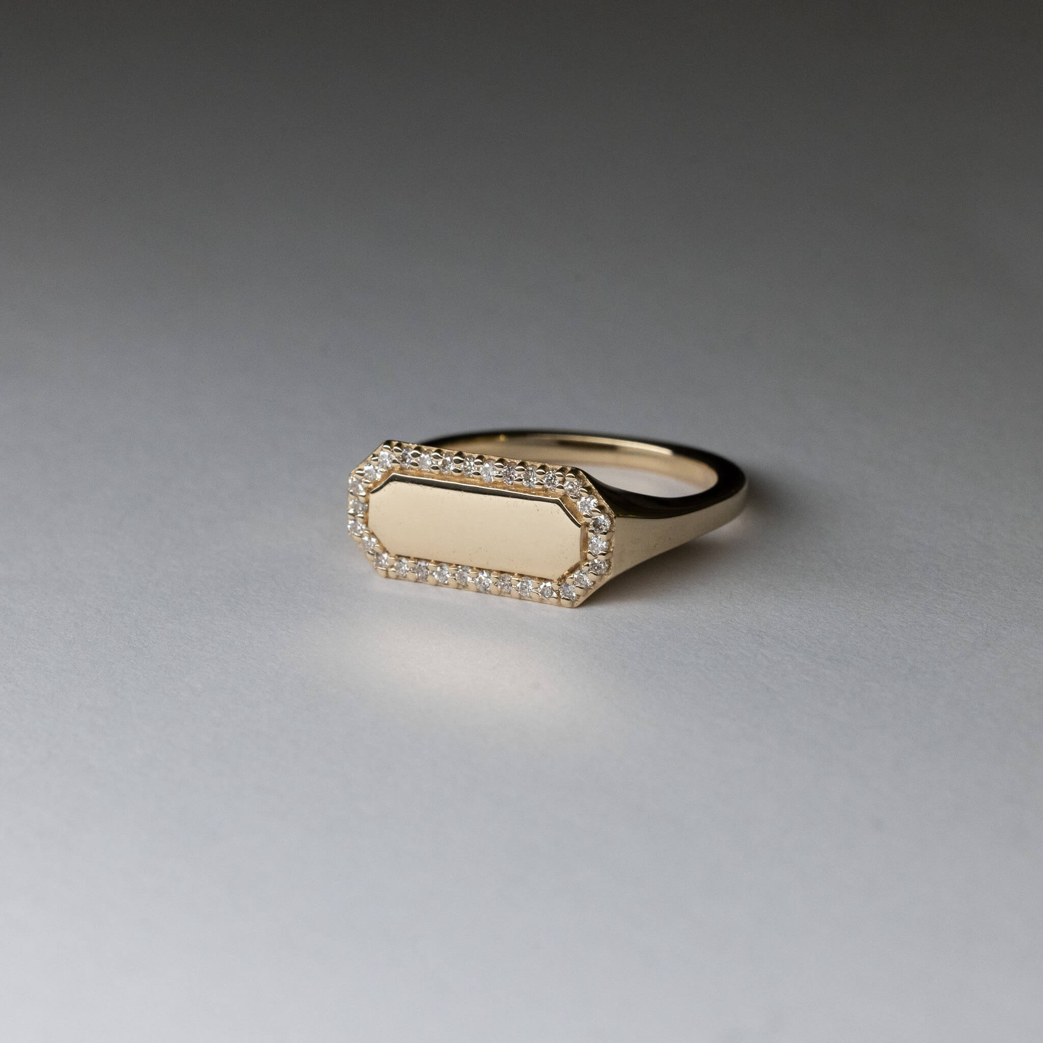 MOM Engrave | Signet Ring