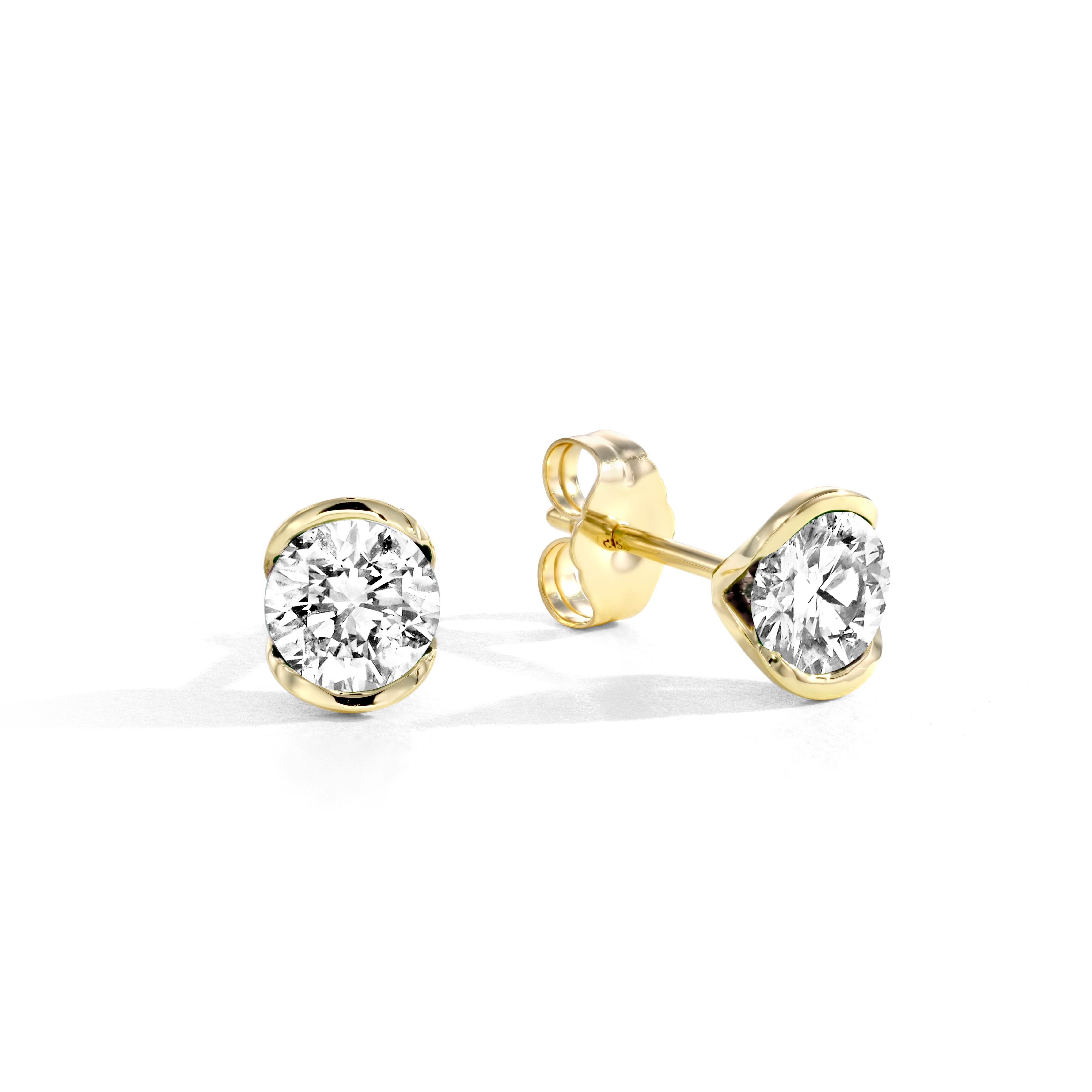 Kiss | Diamond Studs