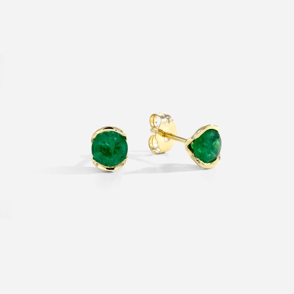 Kiss | Emerald Studs