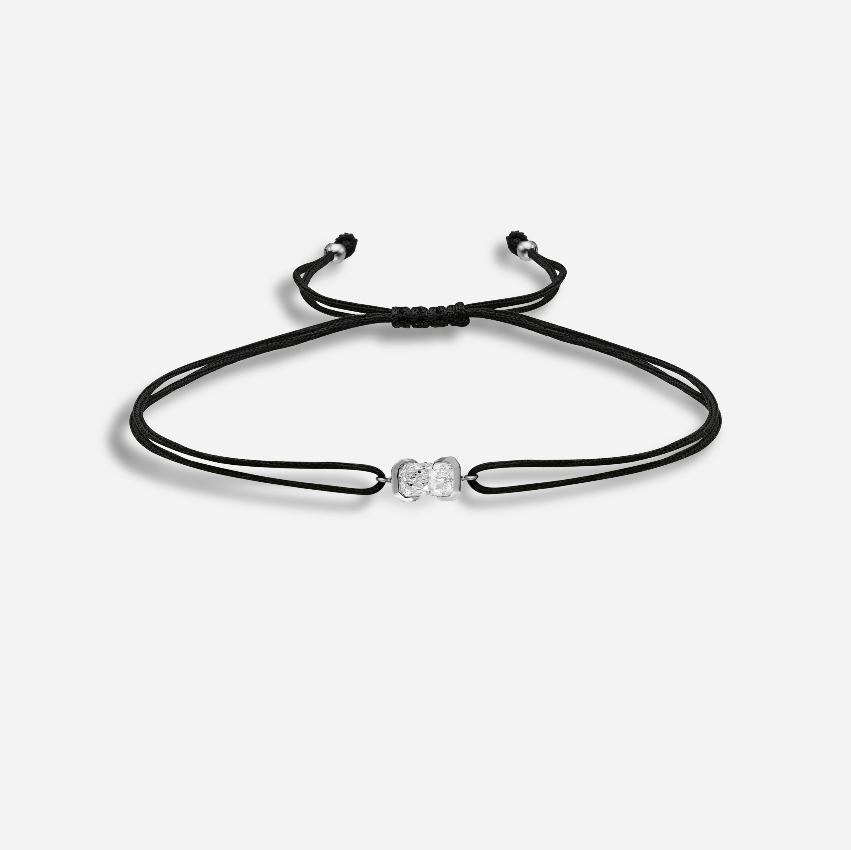 The Kiss | Macrame Bracelet with Radian Cut Lab Diamond