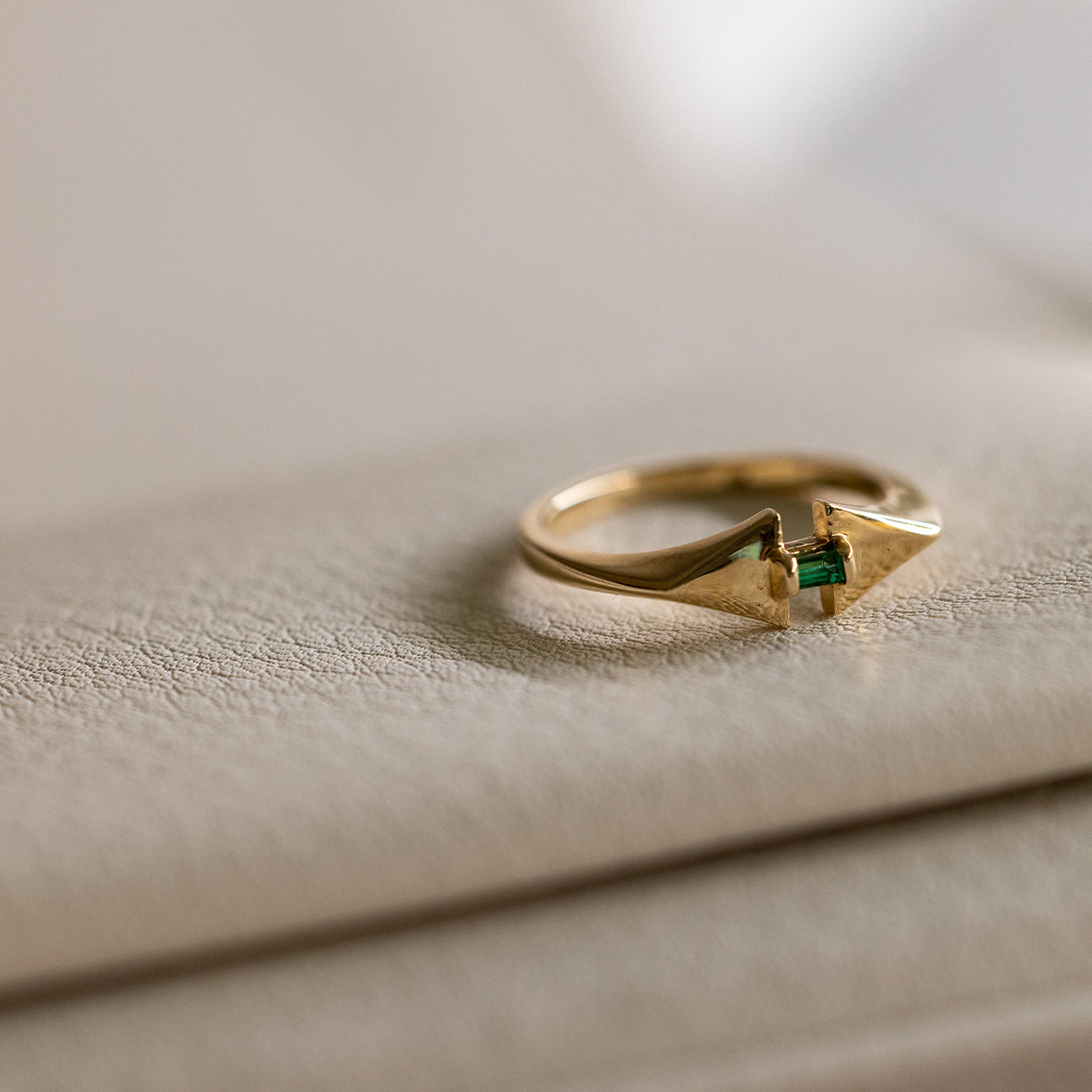 Jägger Signet Ring | Emerald Baguette