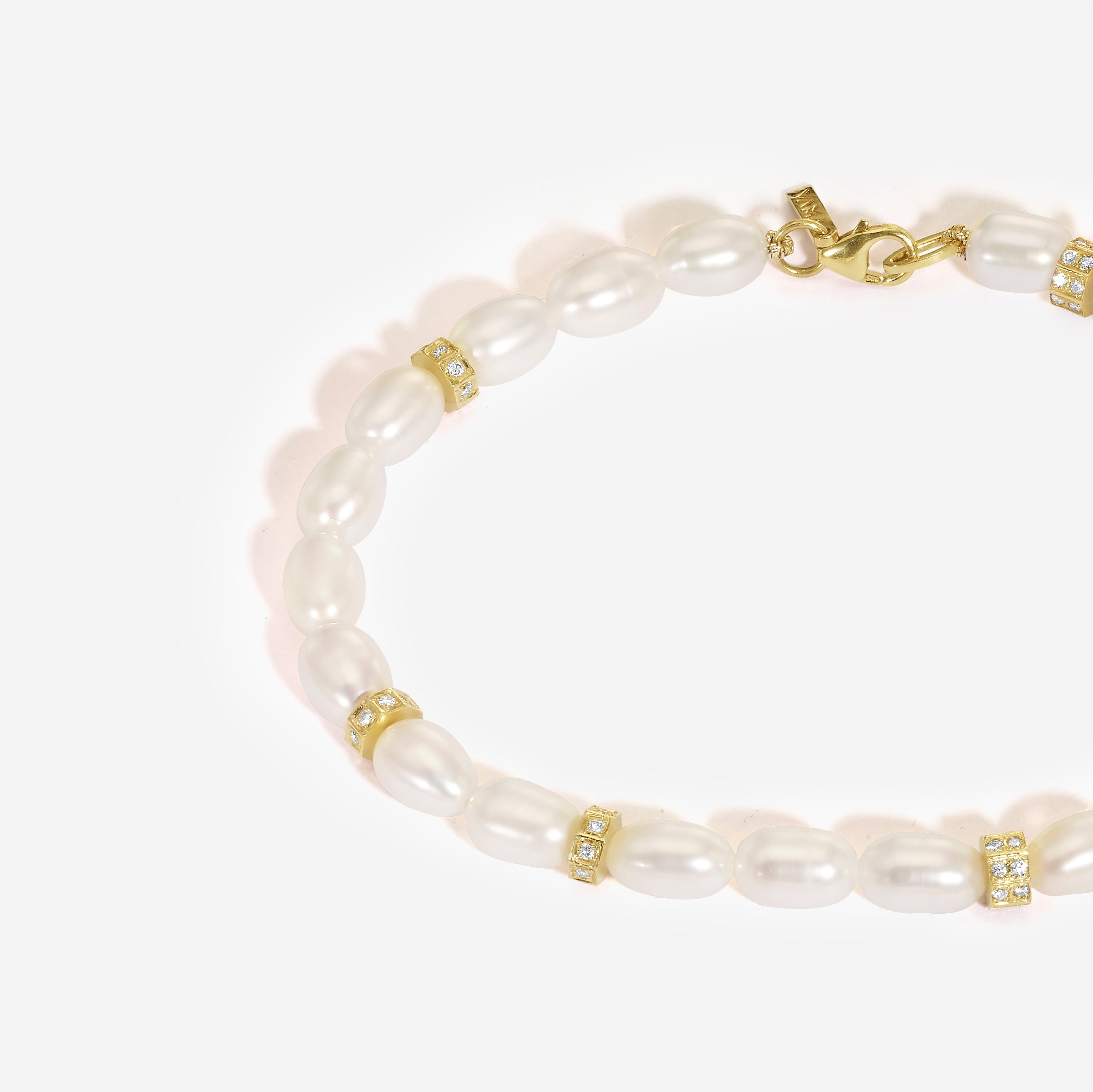 La Dancing Pearl | Pearl Bracelet