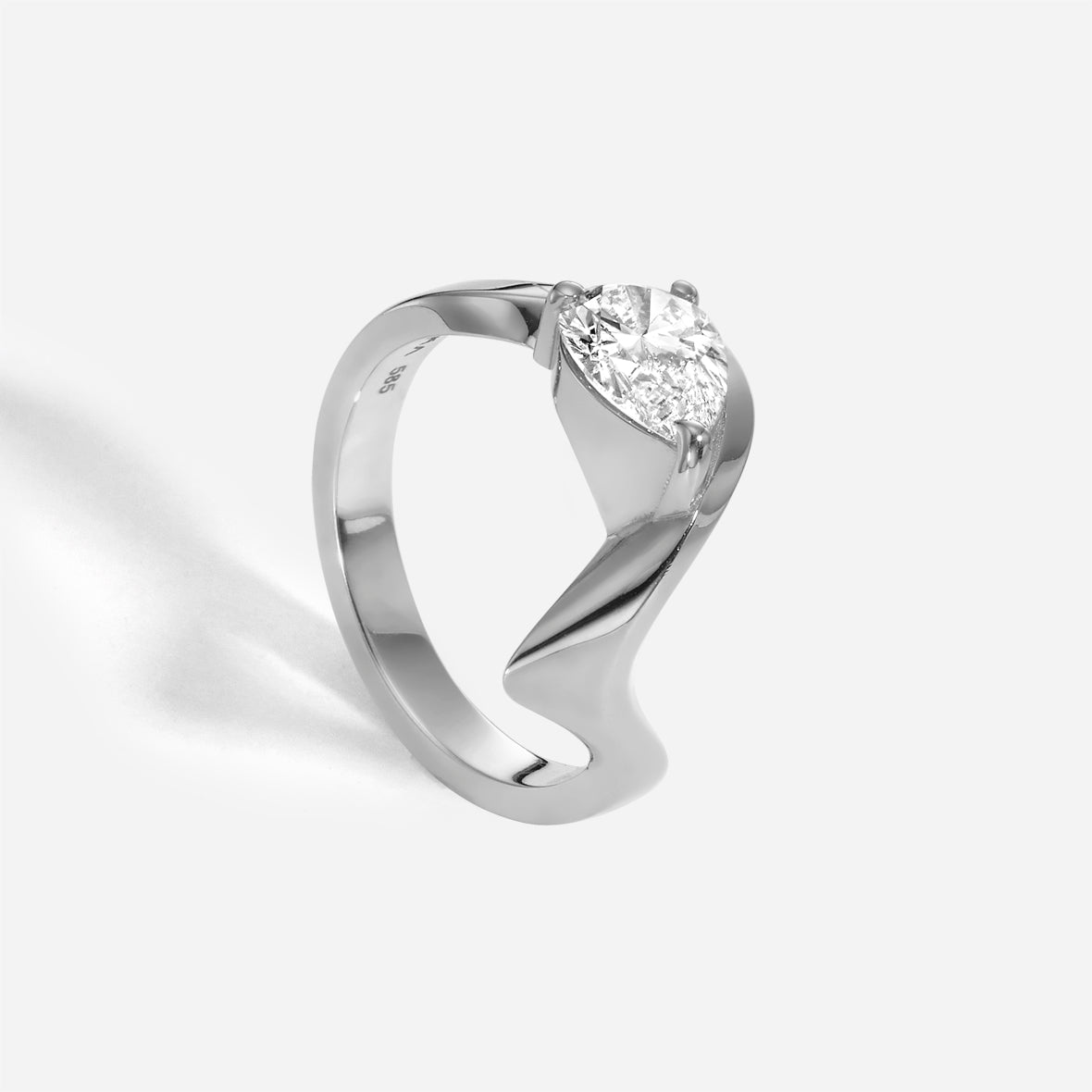 Parametric | Pear Shape Diamond