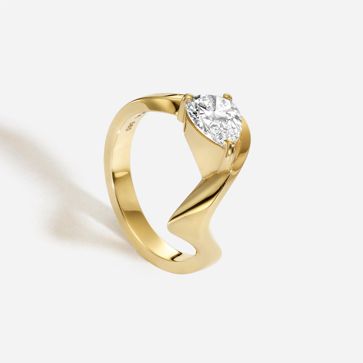 Parametric | Pear Shape Diamond