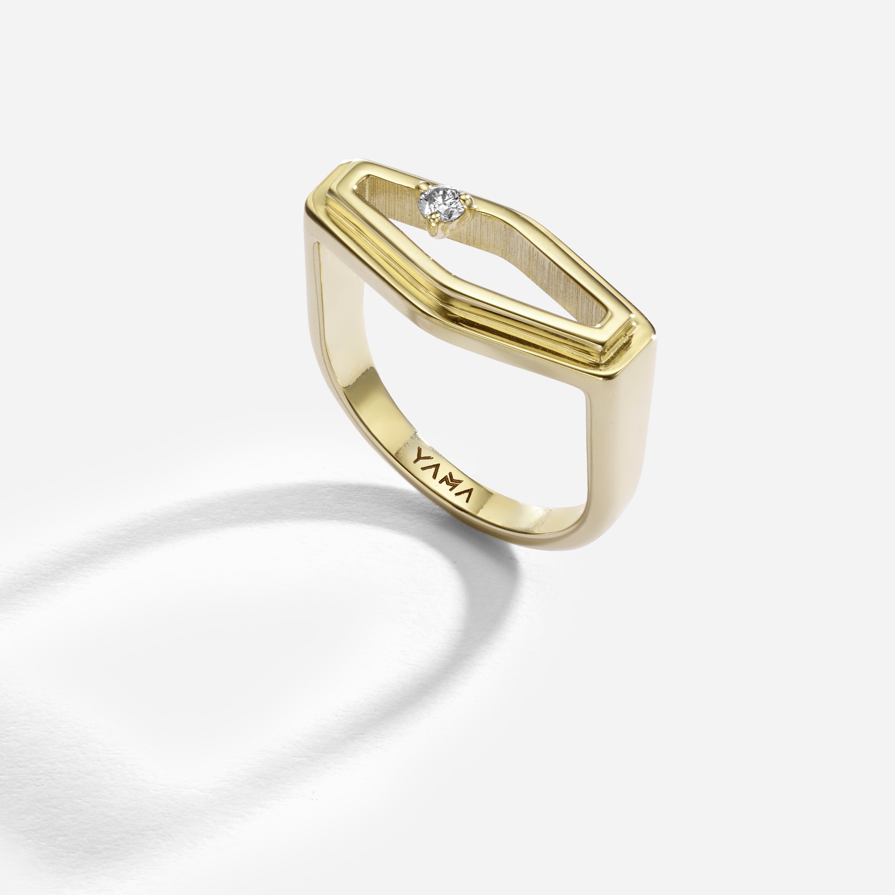 Le Pyramid U | Diamonds Ring