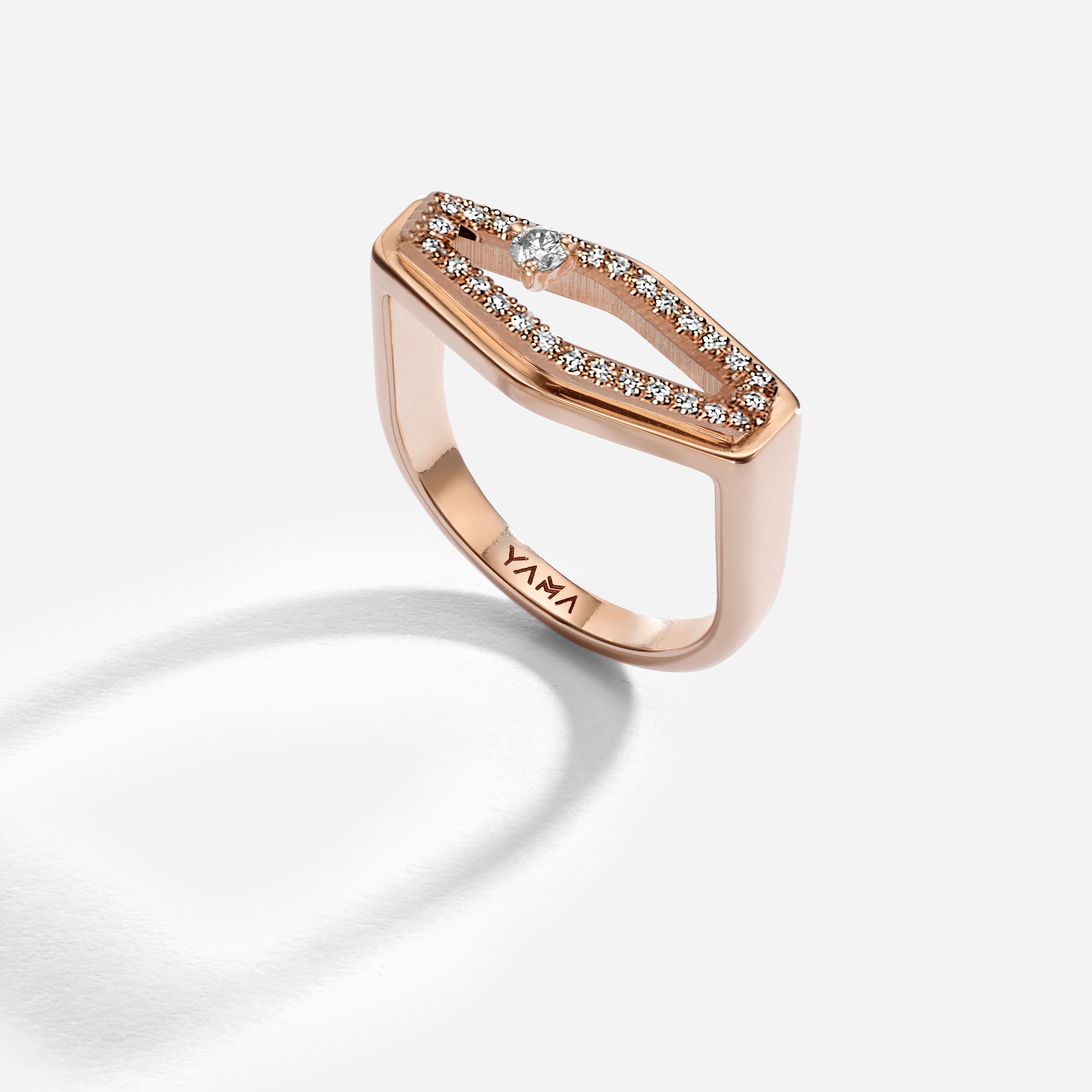 Le Pyramid U | Pavé Diamonds Ring