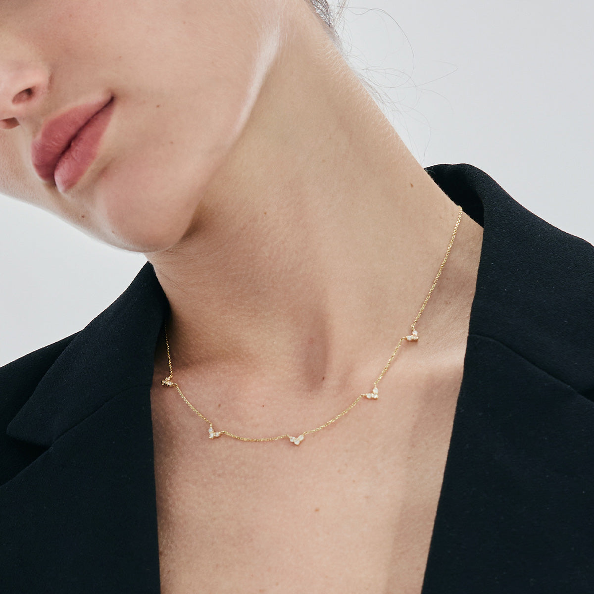 Val XL | Station Necklace