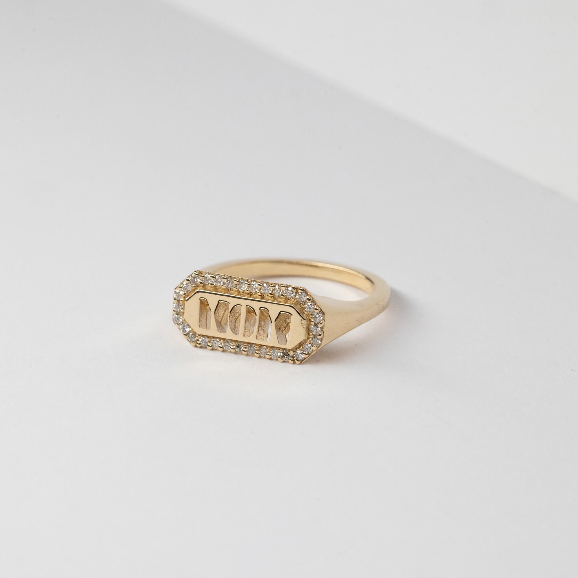 MOM Cool | Signet Ring