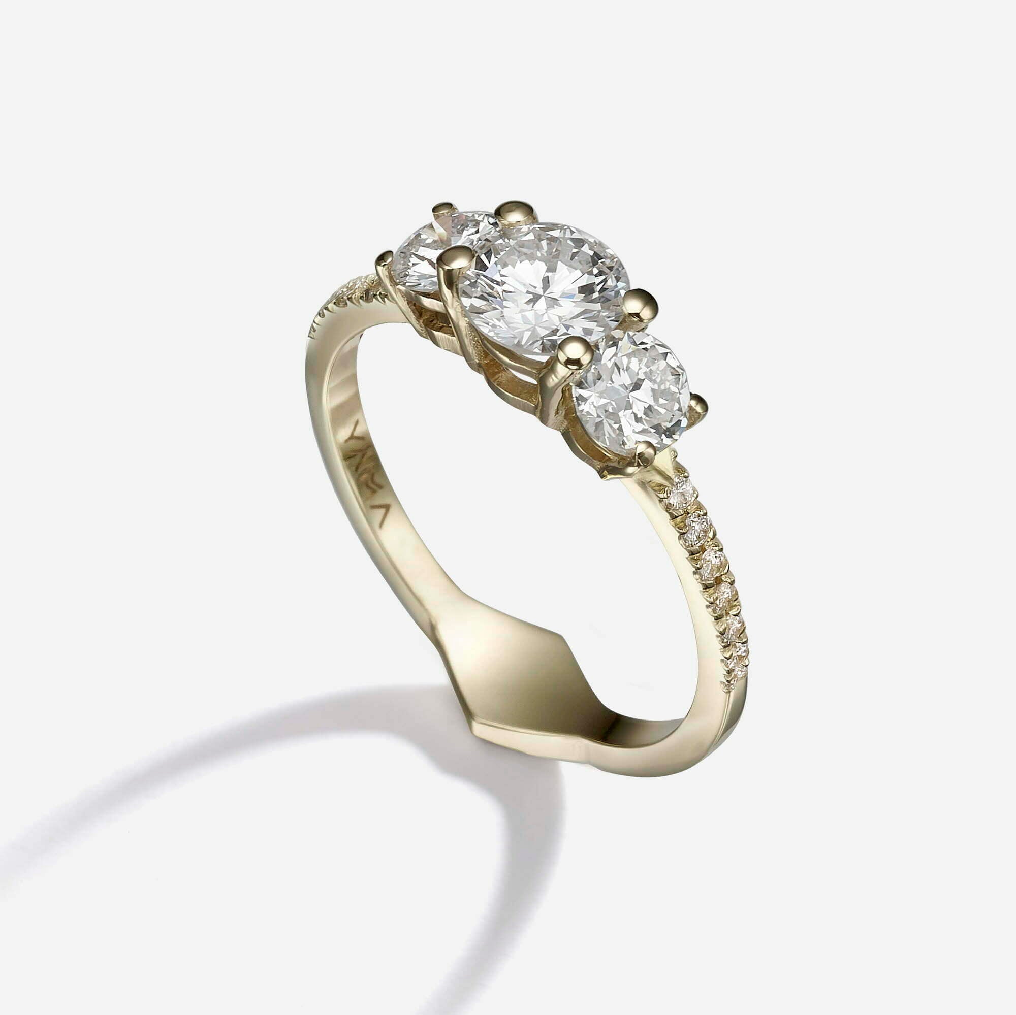 The Brilliants | Pavé