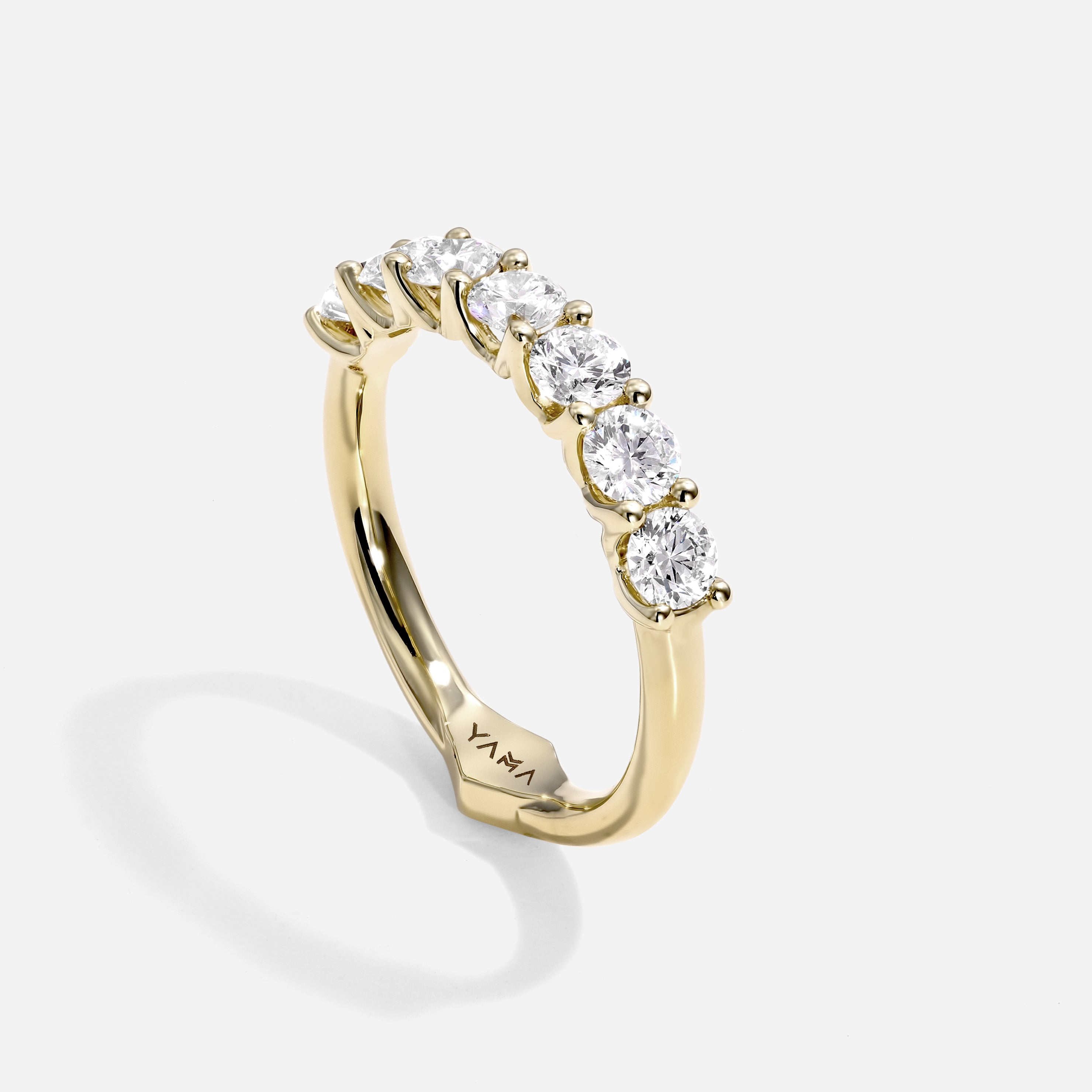 Half Hera | Round Diamonds