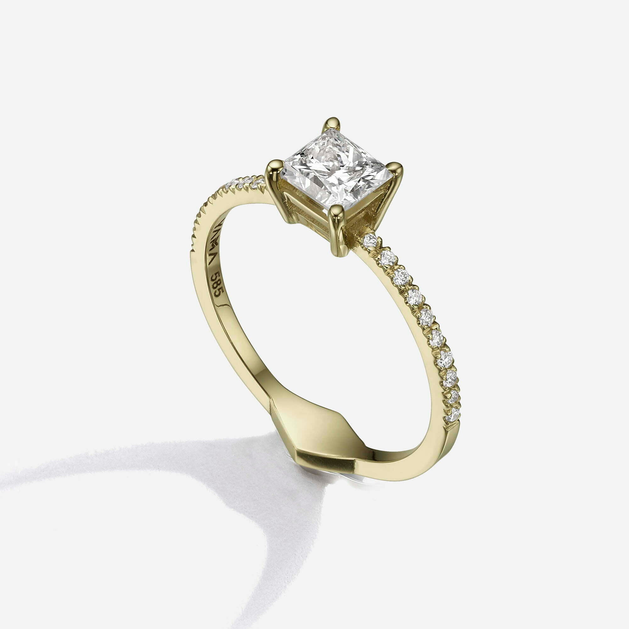 The Solitaire | Princess Pavé