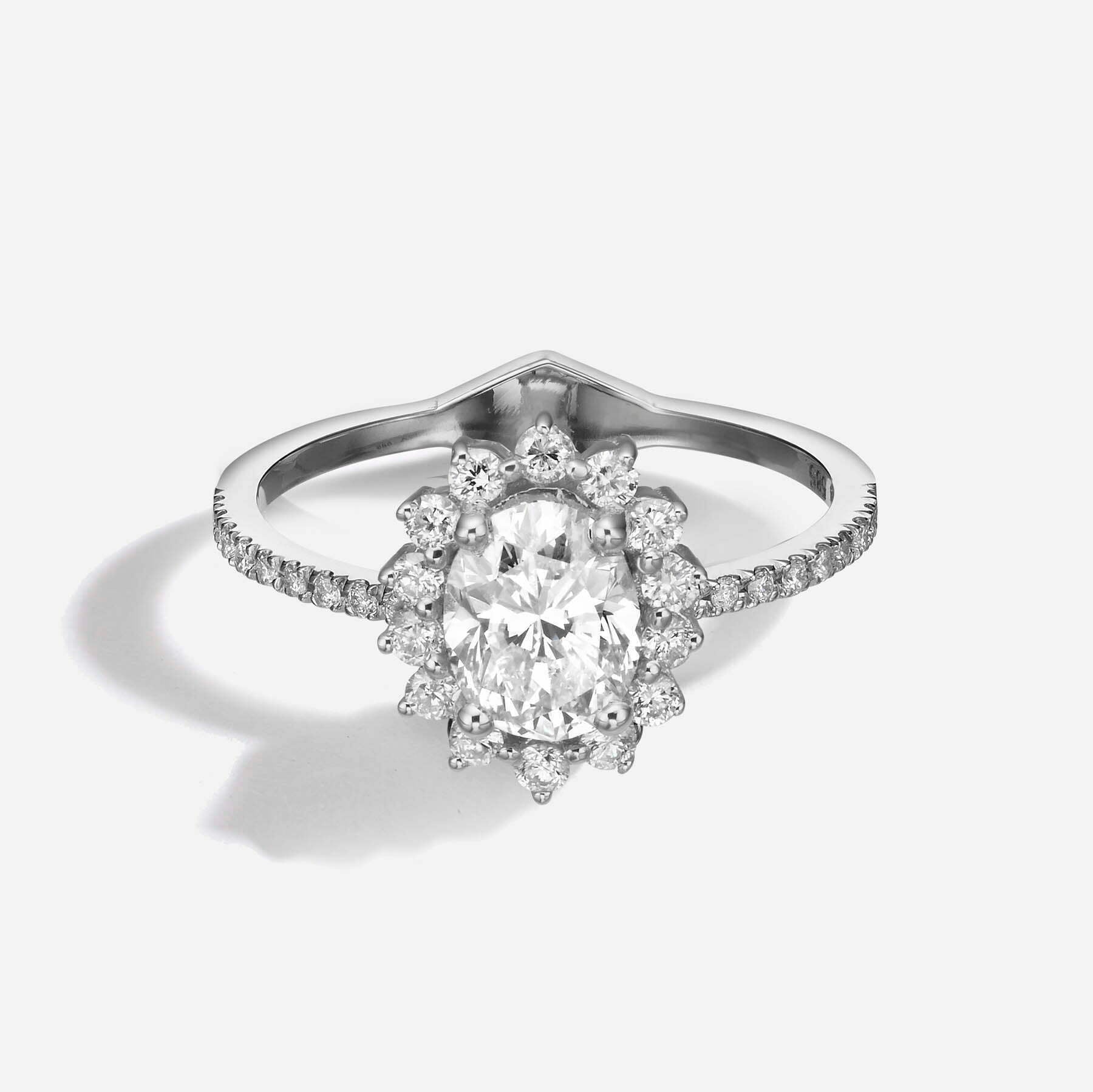 The Royal | Halo Pavé