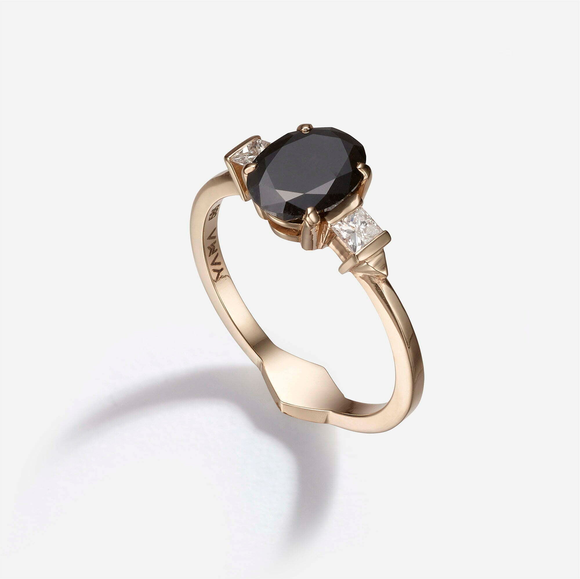 Oval & Princesses | Black Diamond