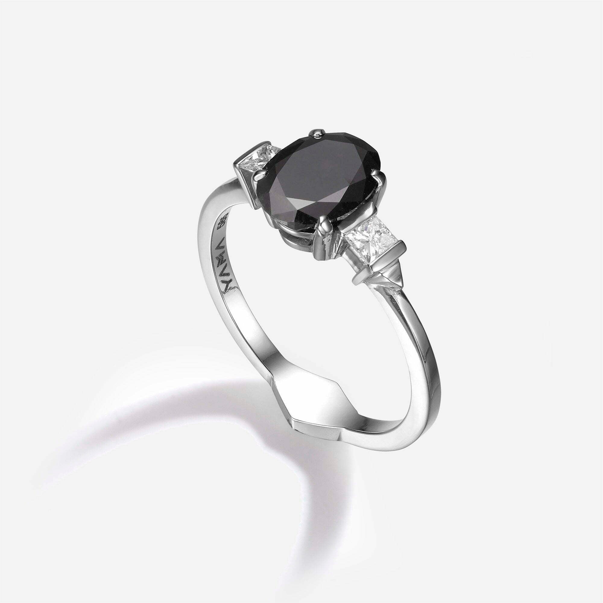 Oval & Princesses | Black Diamond