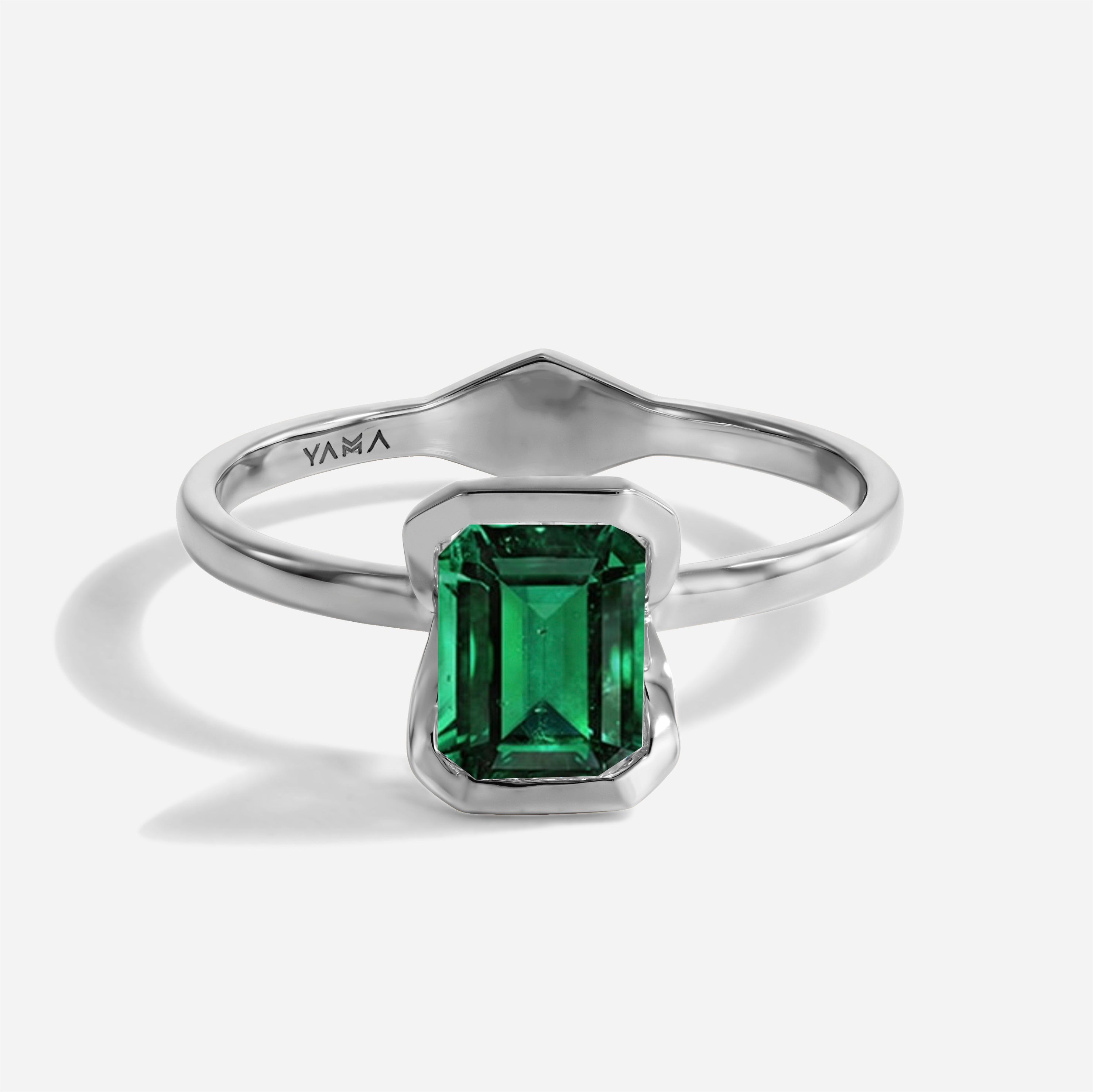 The Kiss Ring | Emerald Cut Emerald