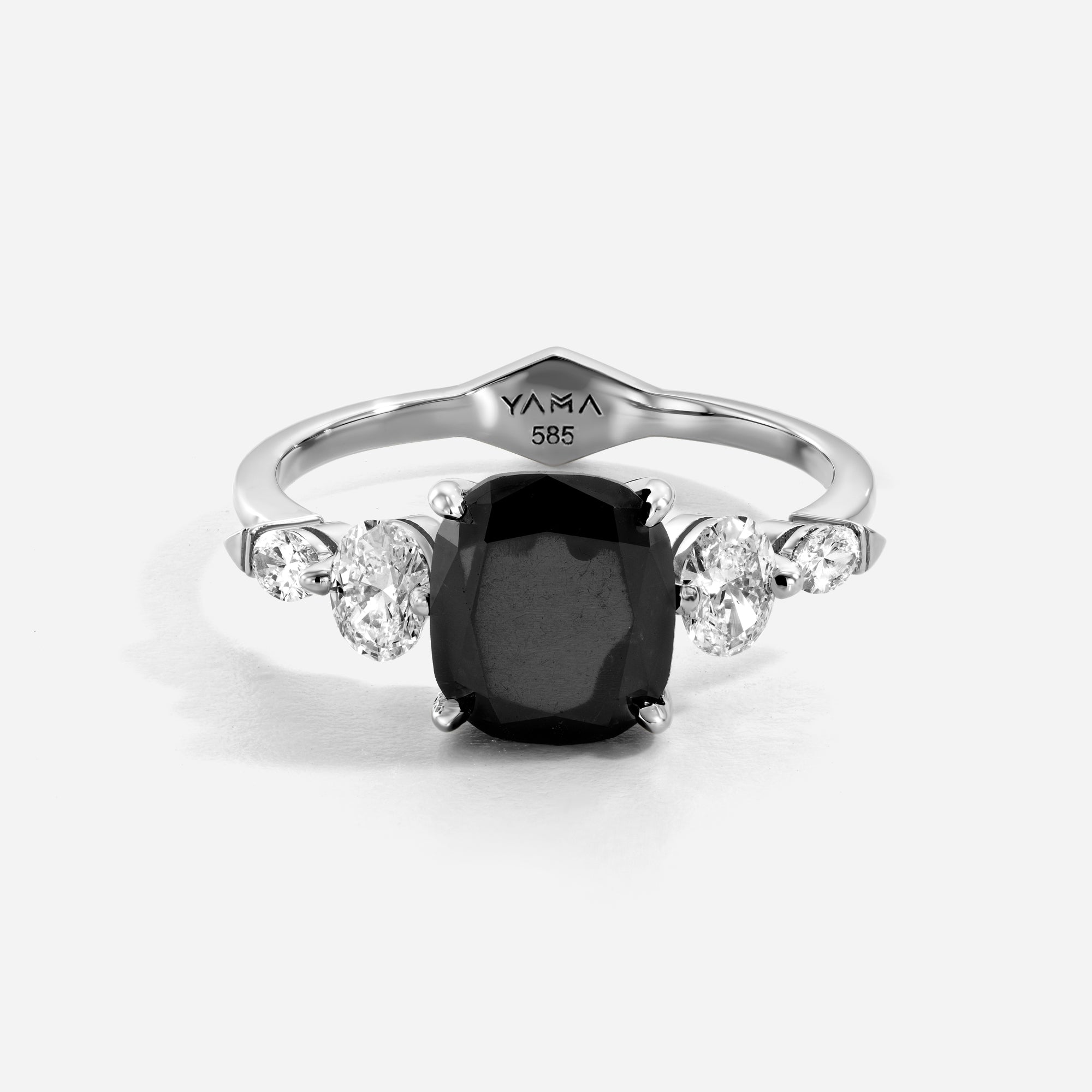 Cushion & Oval | Black Diamond