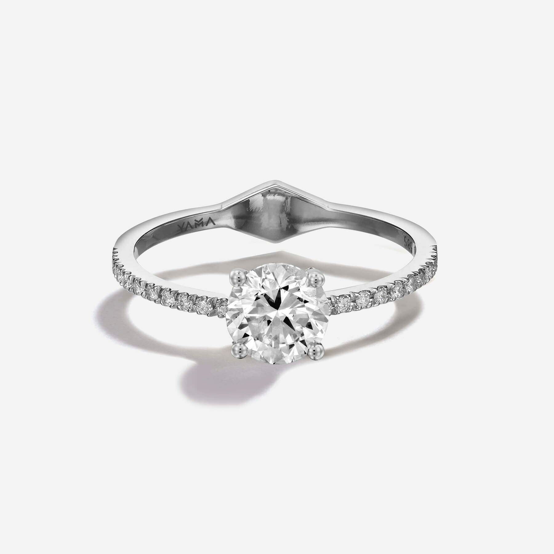 The Solitaire | Round Pavé