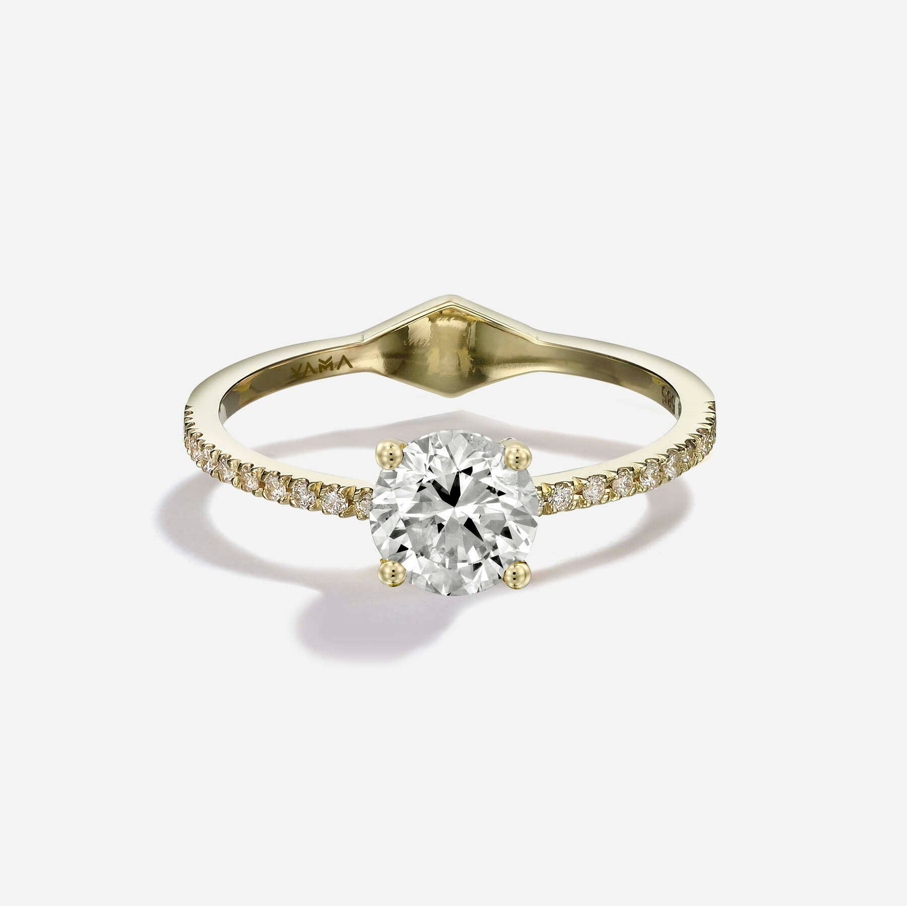 The Solitaire | Round Pavé