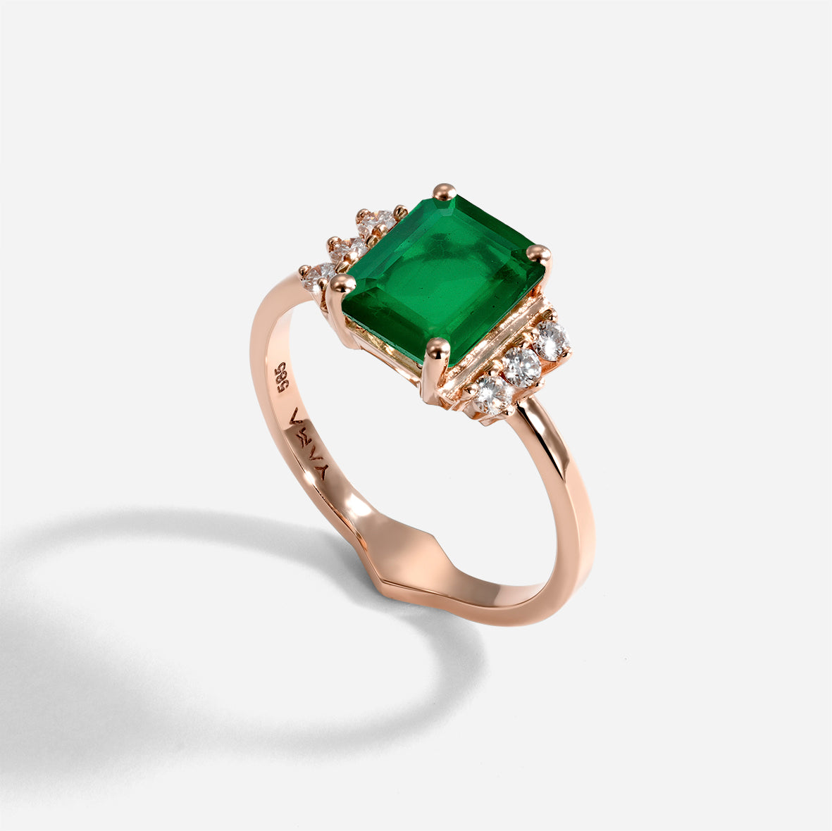 Dipping in Diamonds | Emerald