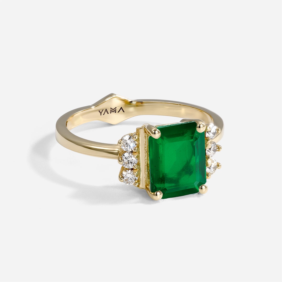 Dipping in Diamonds | Emerald